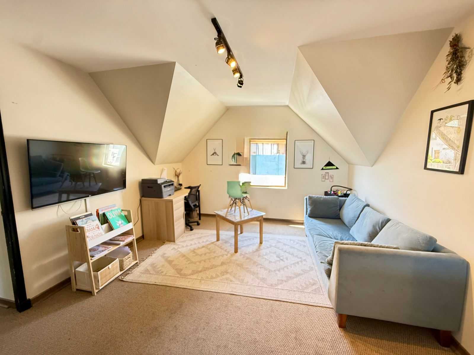 HERMOSA CASA PIES DE CORDILLERA ALTO MACUL — imagen 1 de 20